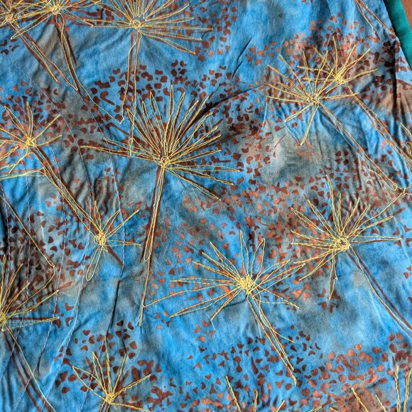 Altar Cloth or Spring Table Runner - Picture 4 of 8